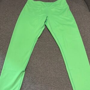 ZYIA Bright Green Activewear 6/8